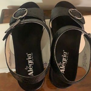 Algeria sandals
